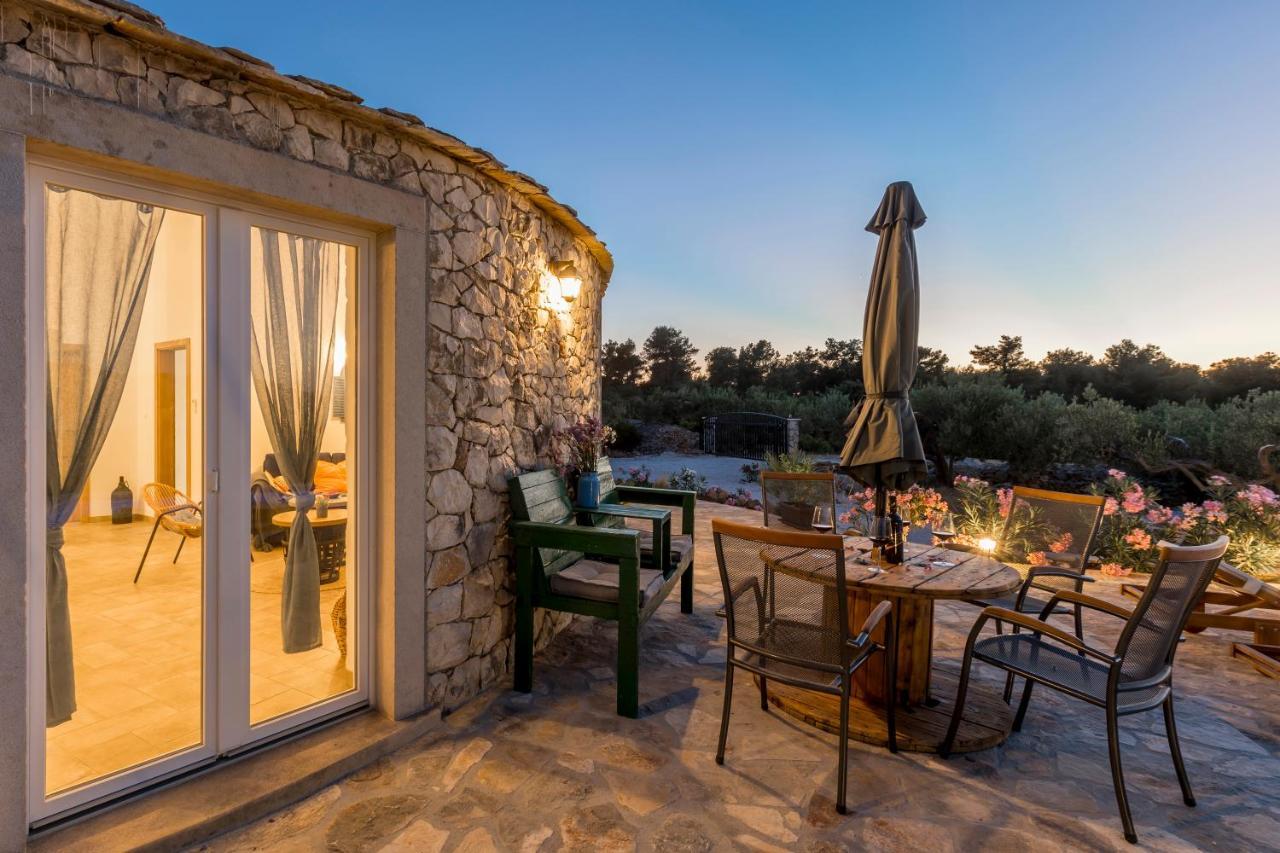 Island Getaway - Heritage House Mirca  Экстерьер фото