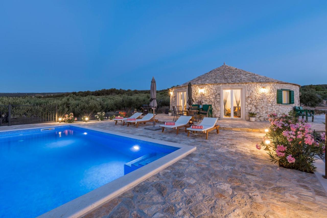 Island Getaway - Heritage House Mirca  Экстерьер фото