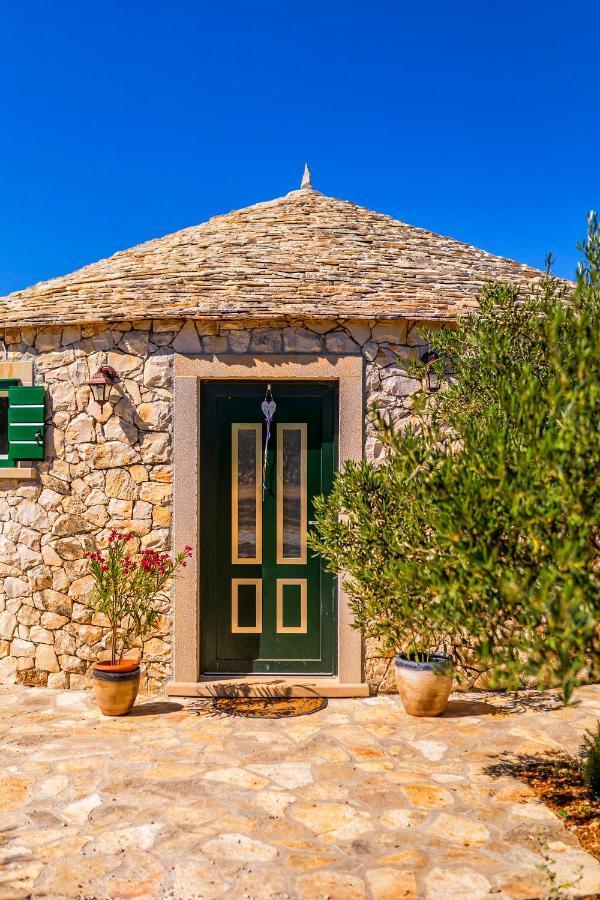 Island Getaway - Heritage House Mirca  Экстерьер фото