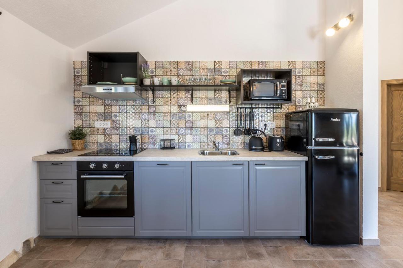 Island Getaway - Heritage House Mirca  Экстерьер фото