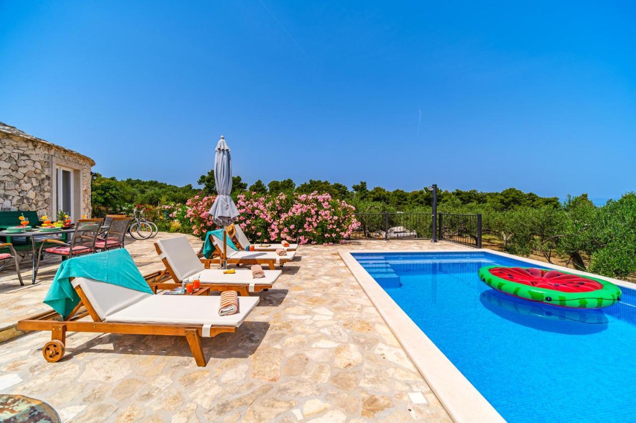 Island Getaway - Heritage House Mirca  Экстерьер фото