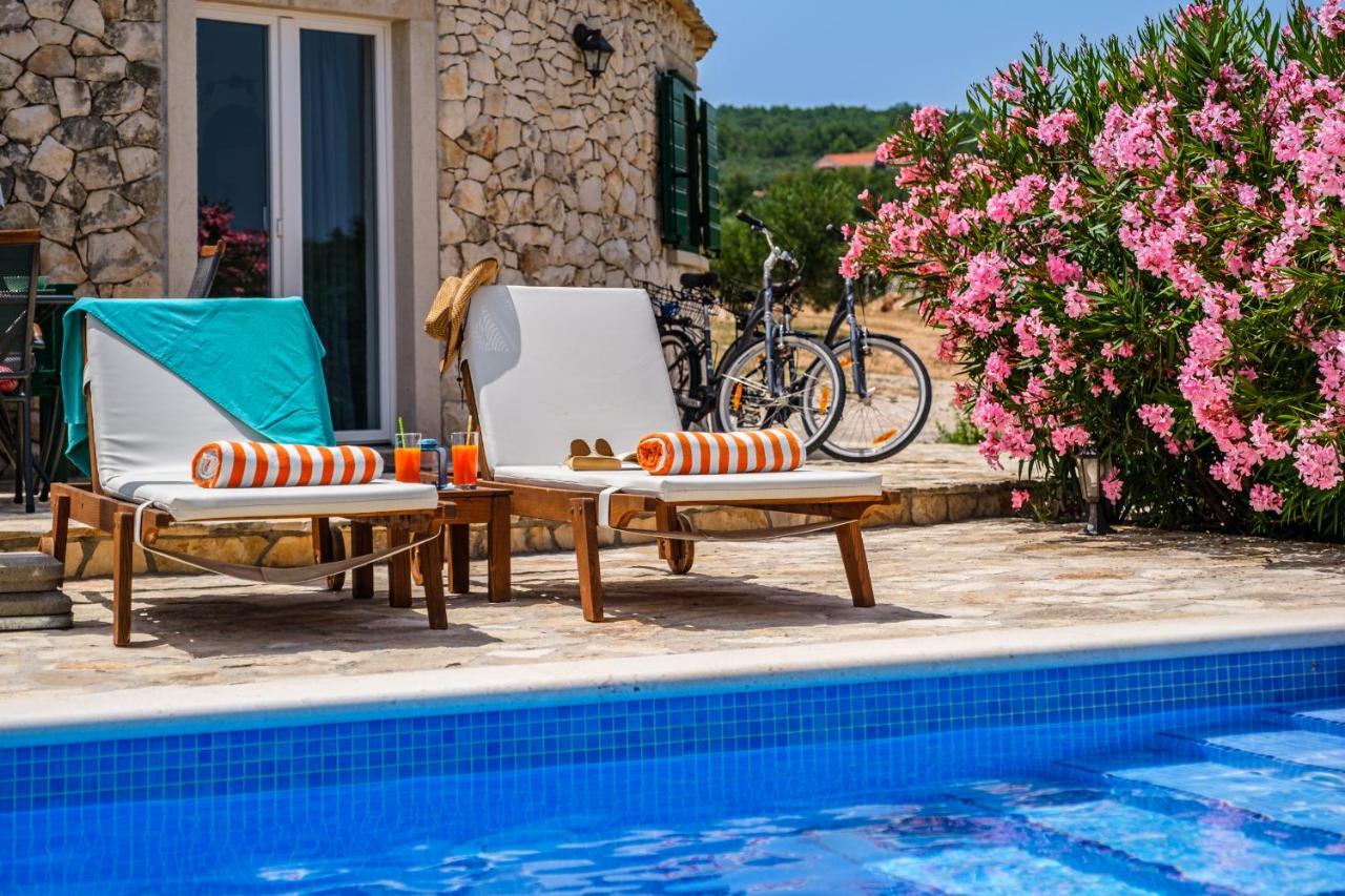 Island Getaway - Heritage House Mirca  Экстерьер фото