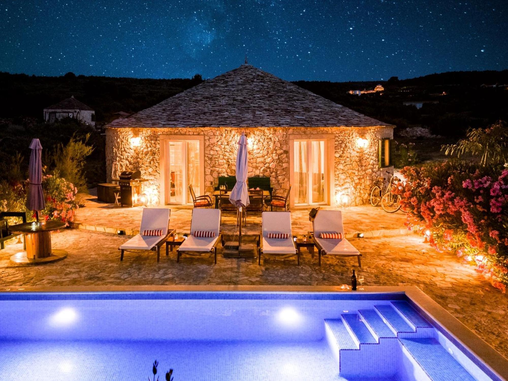 Island Getaway - Heritage House Mirca  Экстерьер фото