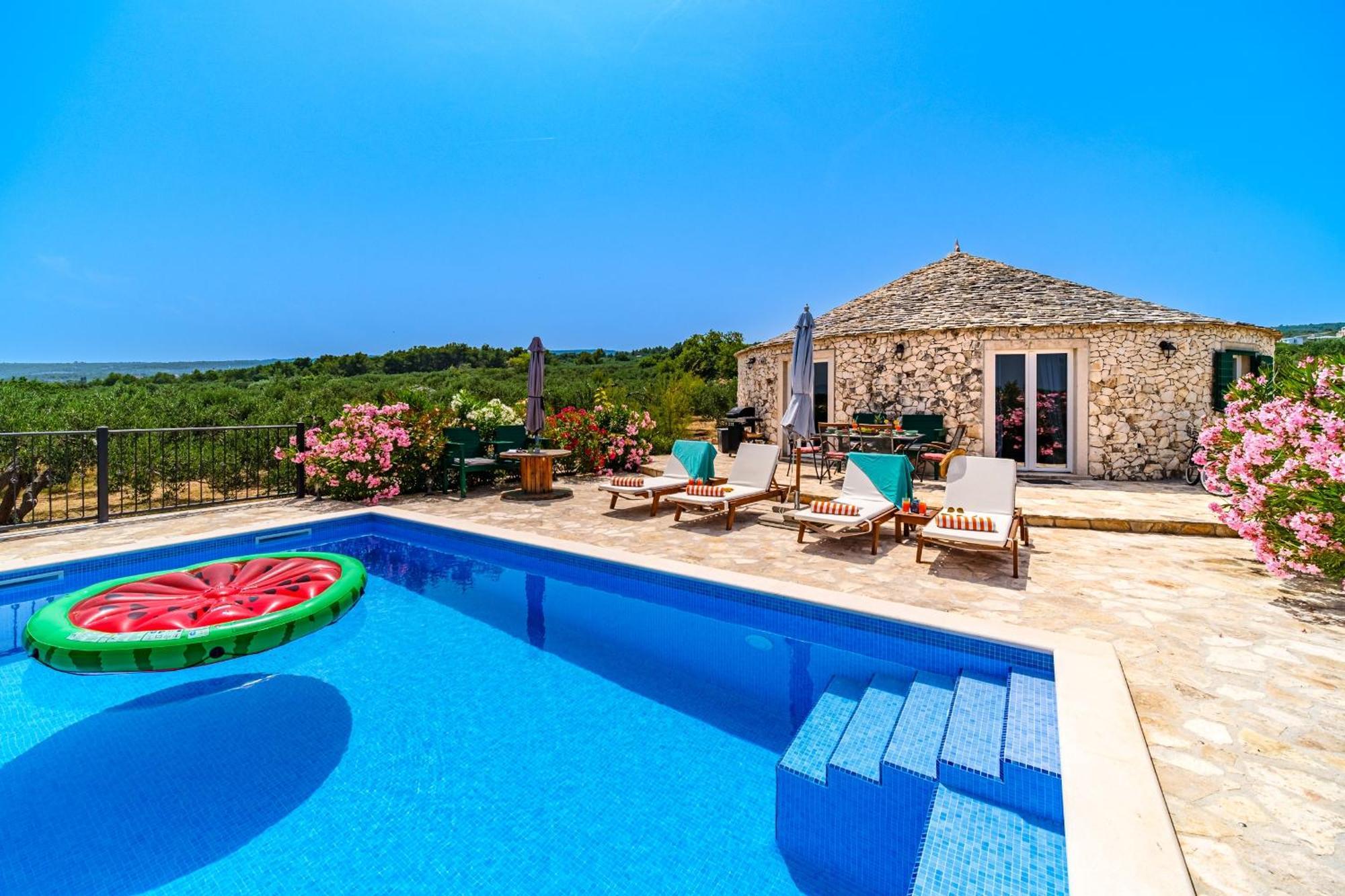 Island Getaway - Heritage House Mirca  Экстерьер фото