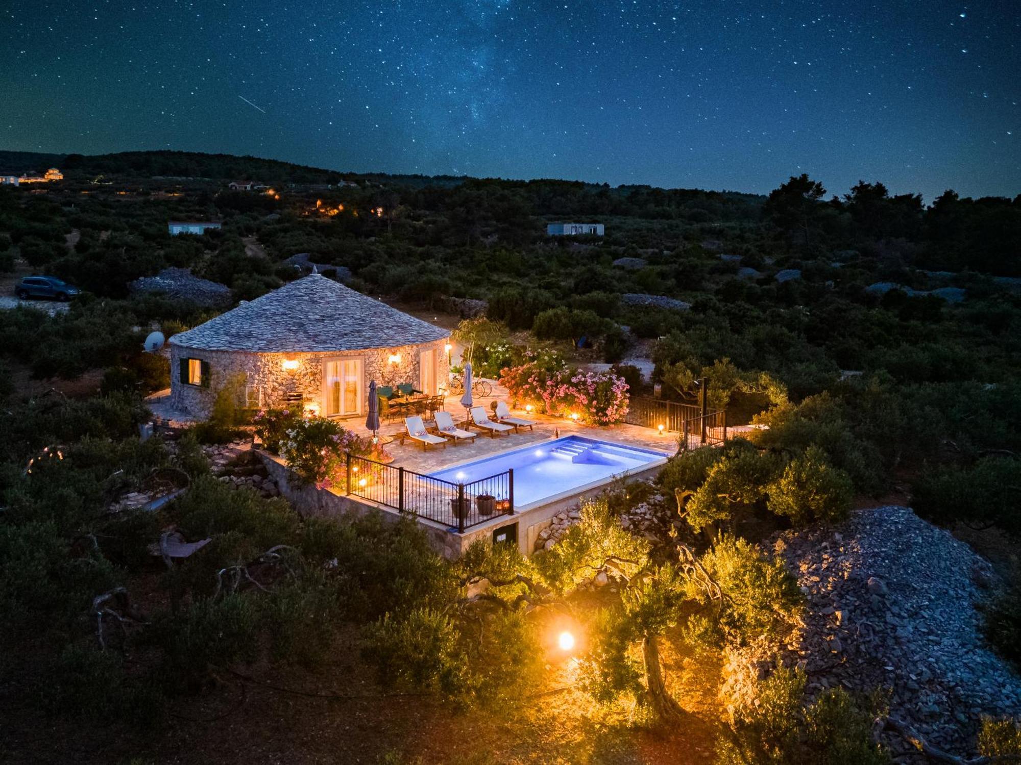Island Getaway - Heritage House Mirca  Экстерьер фото