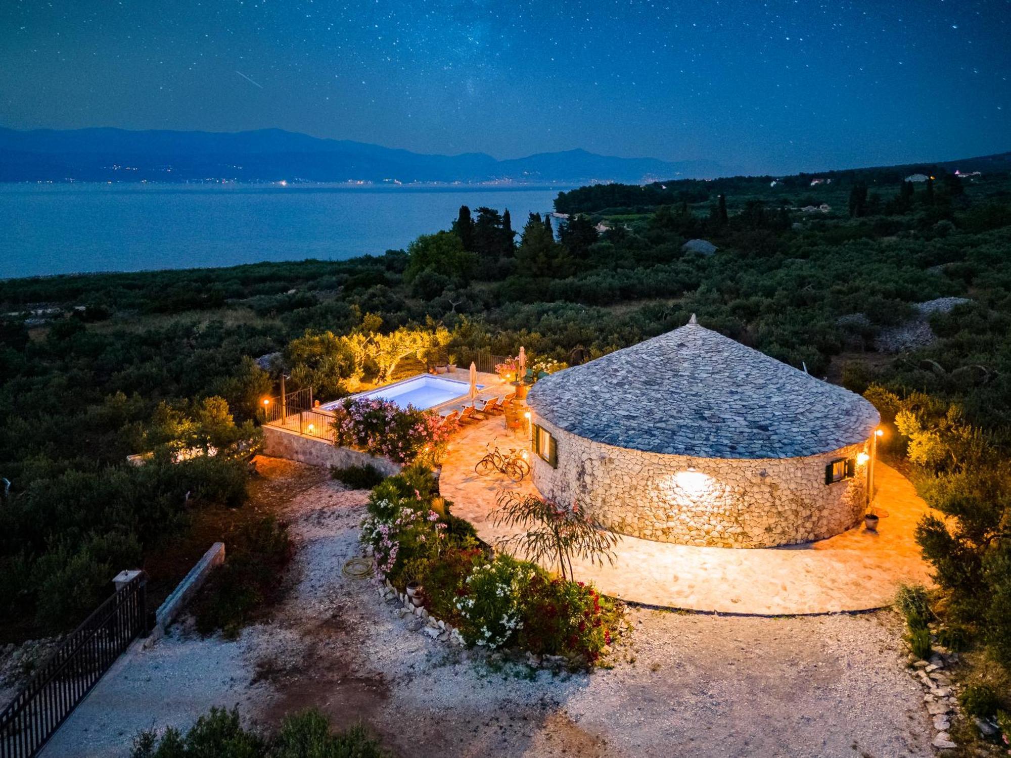Island Getaway - Heritage House Mirca  Экстерьер фото
