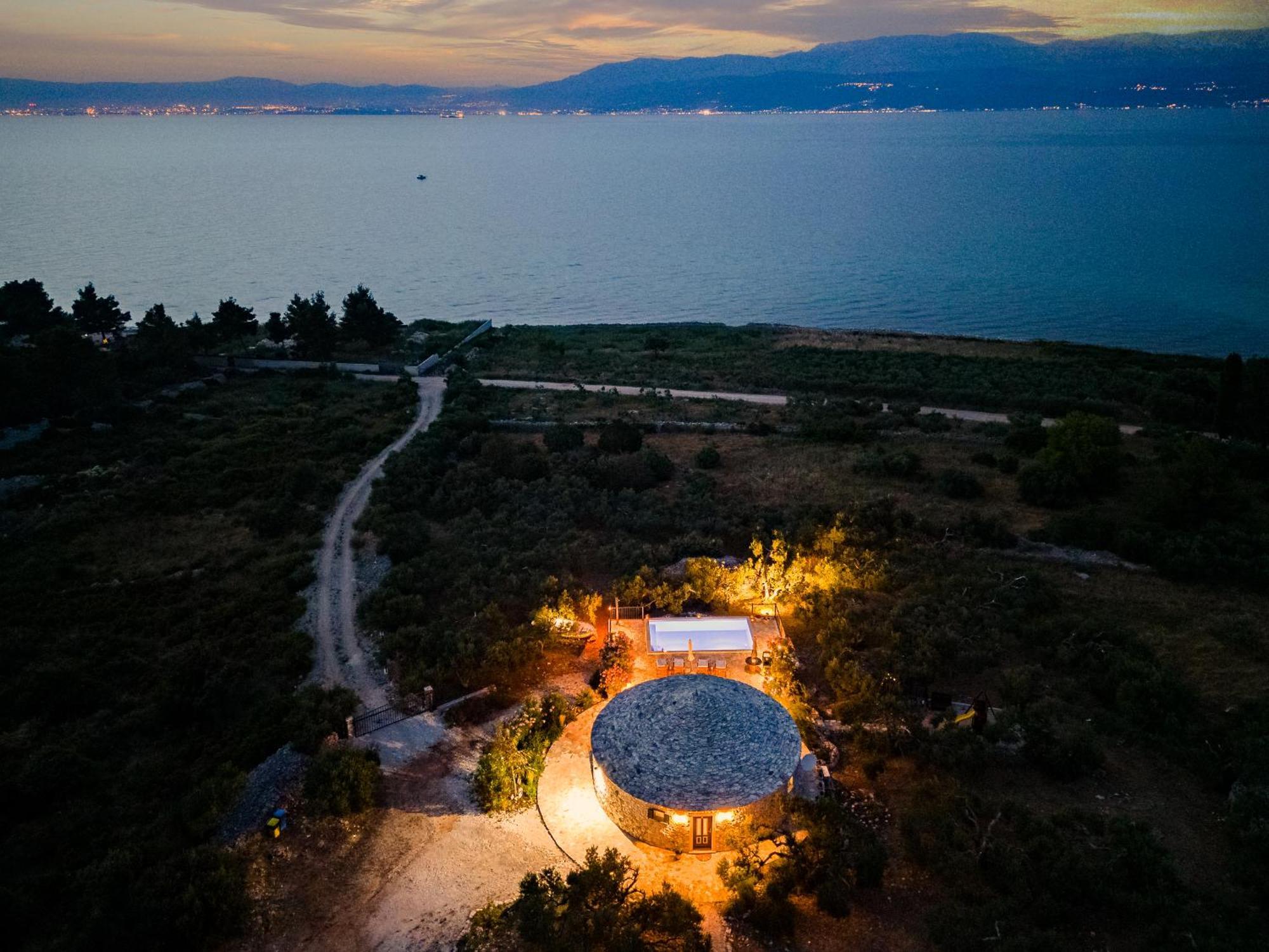 Island Getaway - Heritage House Mirca  Экстерьер фото